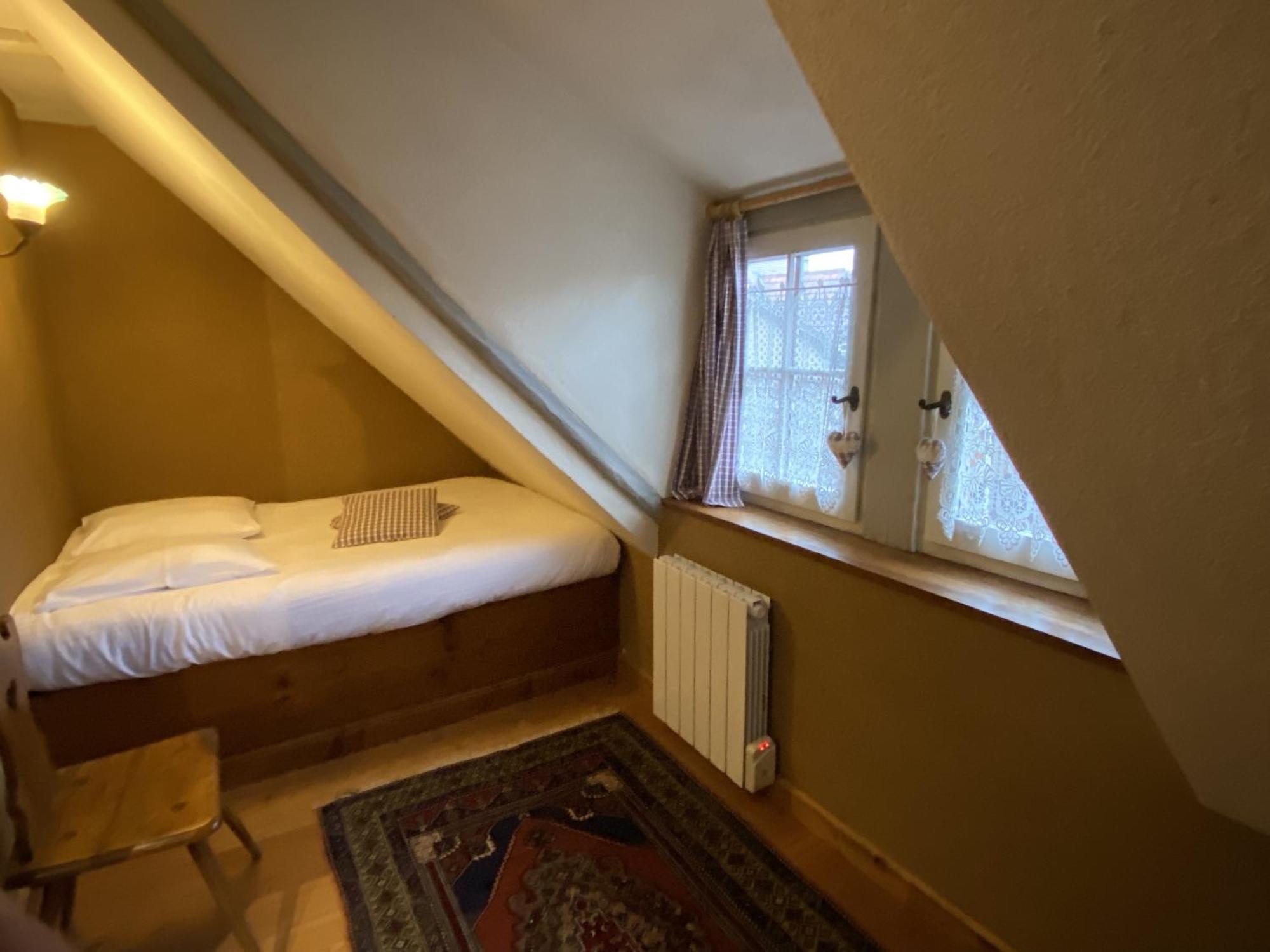 Le Gambrinus Chambres D'Hotes Et Restaurant Beblenheim Zimmer foto